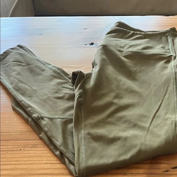 Baleaf Women's Olive Leggings - Picture 5 of 5